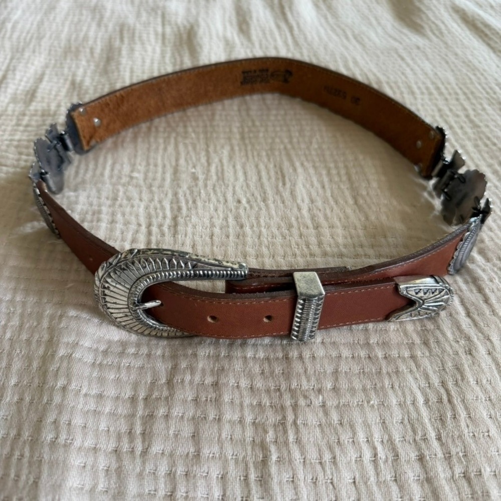 Vintage Justin Western Belt Women 30 Brown Leather Silver Concho 1993 532TN USA